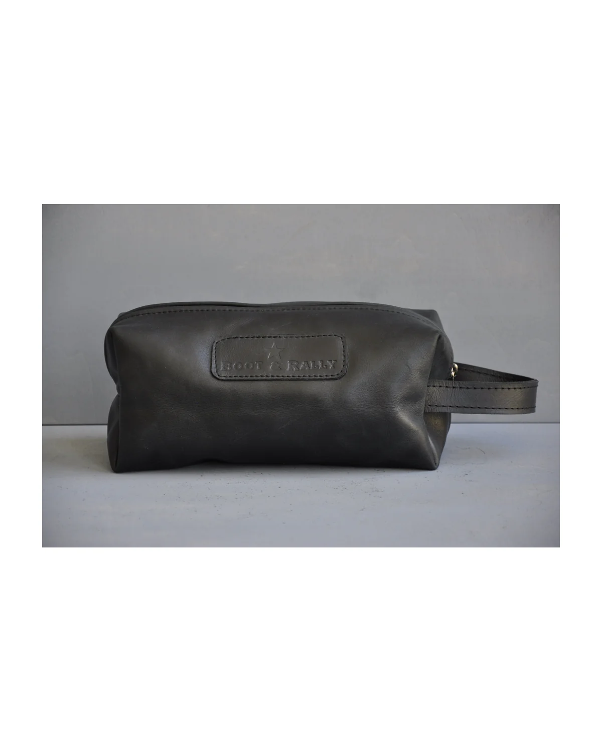 Toiletry bag- Full leather (black) - View 1